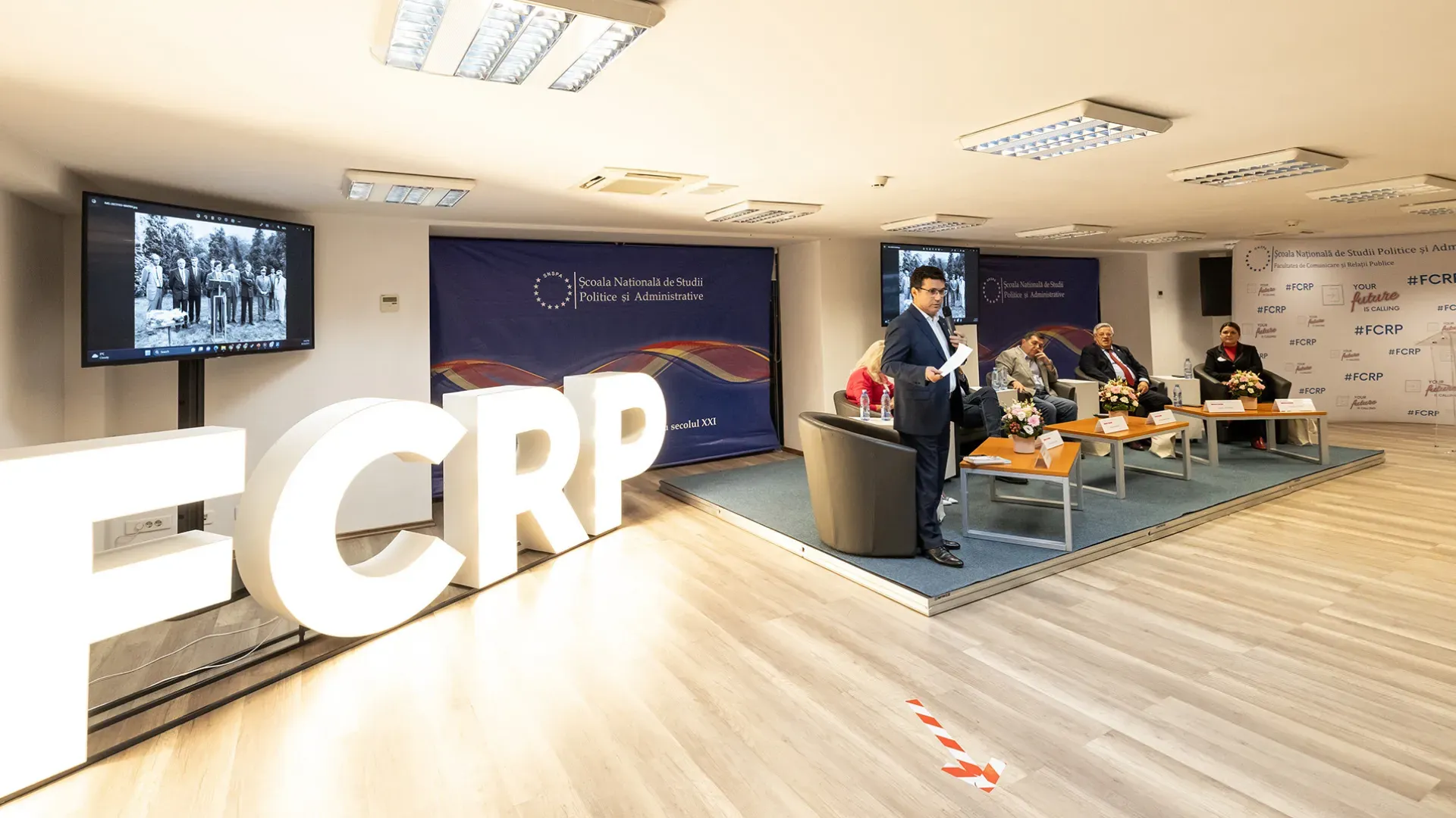 Comunitatea FCRP surprinsă într-un moment de grup