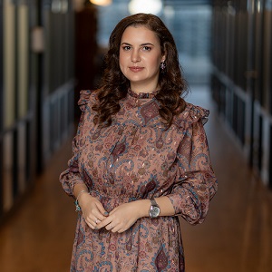 Conf. univ. dr. Oana Ștefăniță